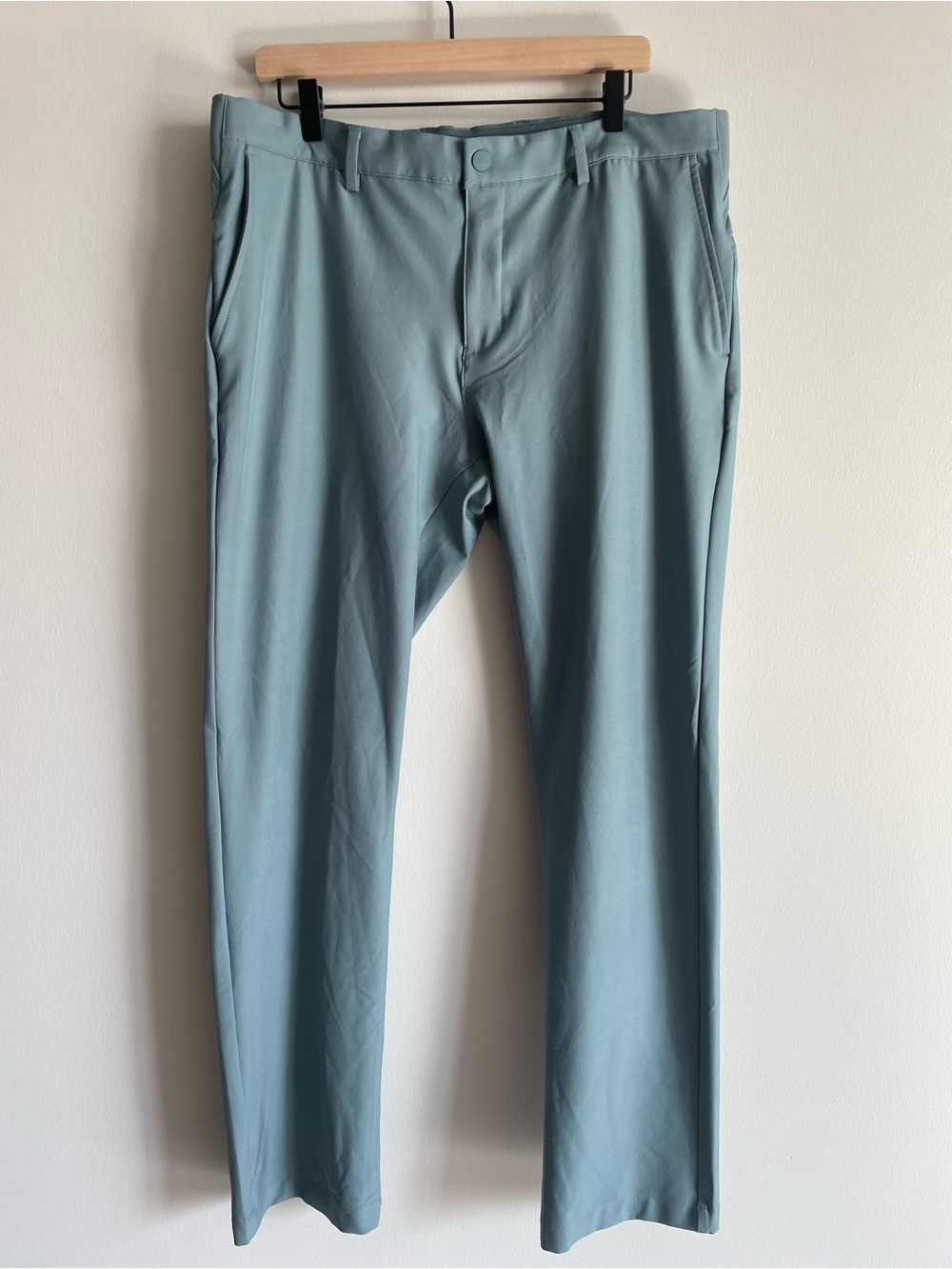 Greg Norman Men's Flat Front Stretch Tech Golf Pants Blue Green 36x32
